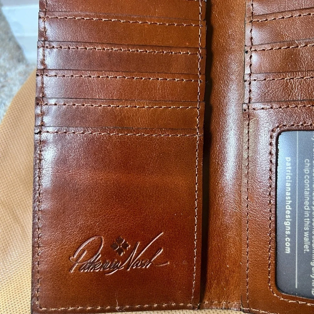 NWT Patricia Nash Leather Nazari Wallet- European Map - Picture 5 of 7